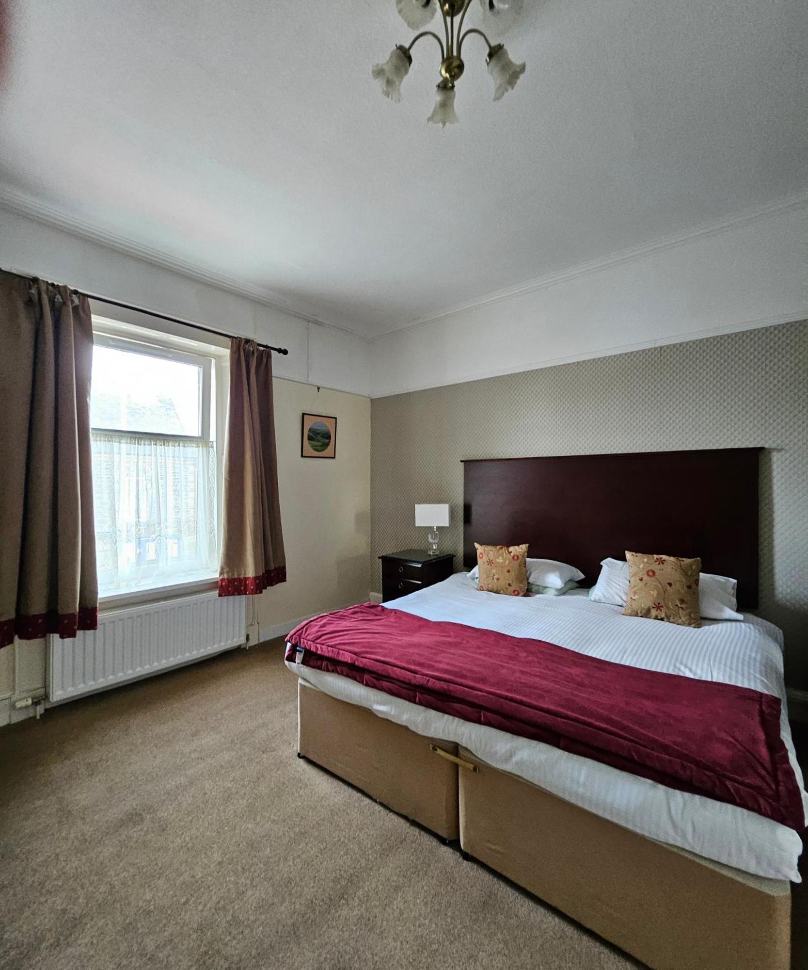 Station Hotel 3*