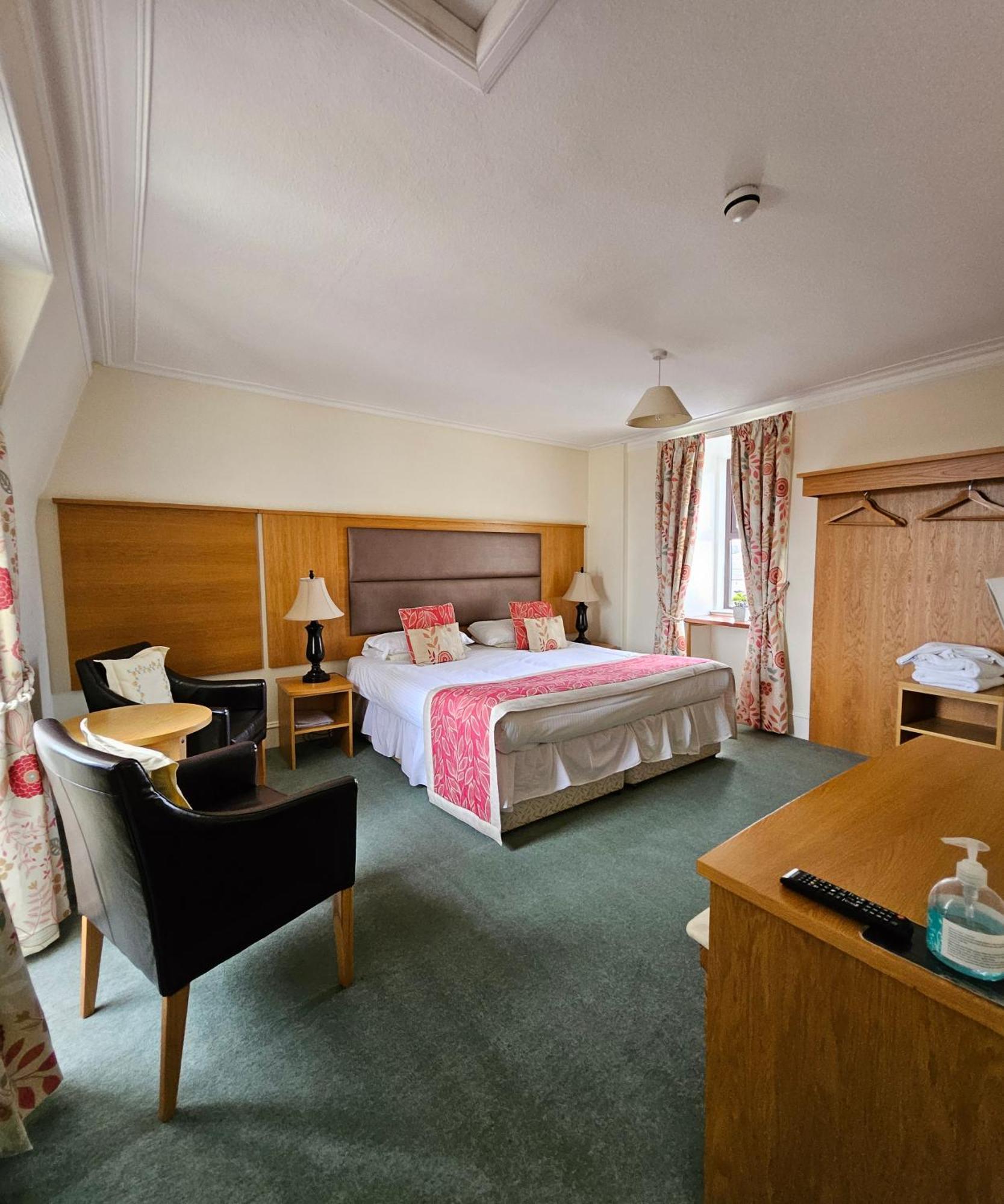 Station Hotel