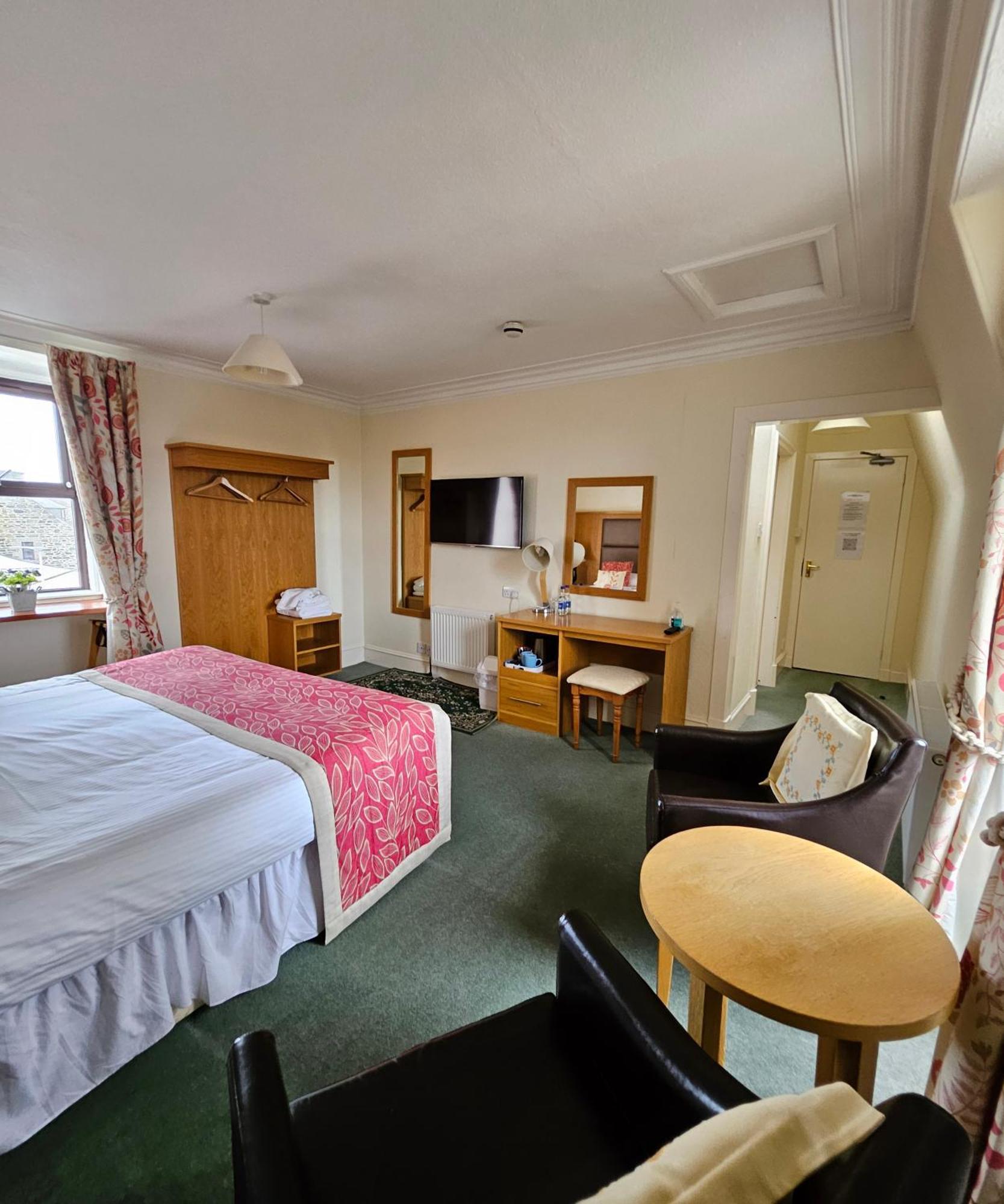 Station Hotel 3*