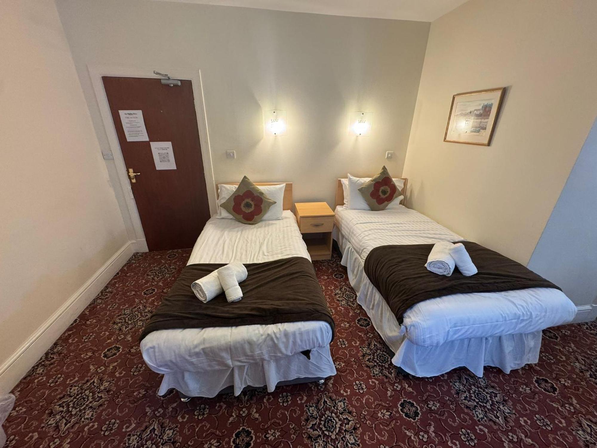Station Hotel 3*